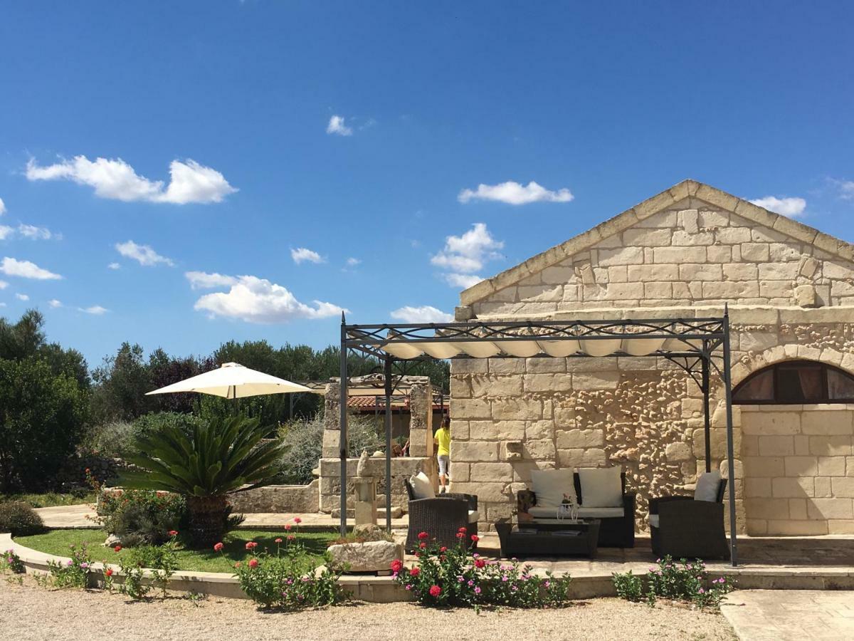 Agriturismo Masseria Costarella Borgagne Exterior photo